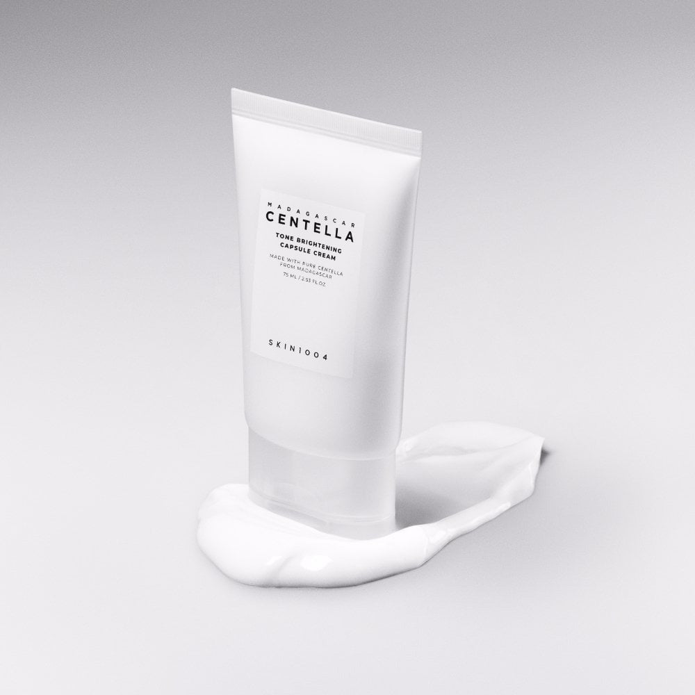 Cremă iluminantă pentru uniformizarea tenului cu acid tranexamic Skin1004 Madagascar 75 ml
