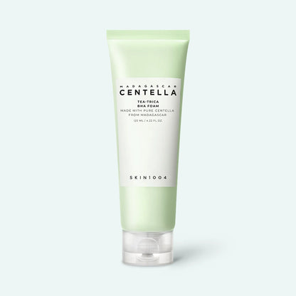 Spumă de curățare cu 0,45% acid salicilic și 0,2% ulei de arbore de ceai Skin1004 Madagascar Centella  125 ml